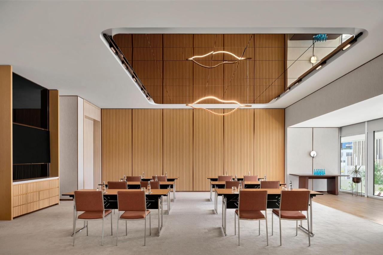 Hotel W Dubai - Mina Seyahi (Adults Only) Esterno foto The interior of the new building