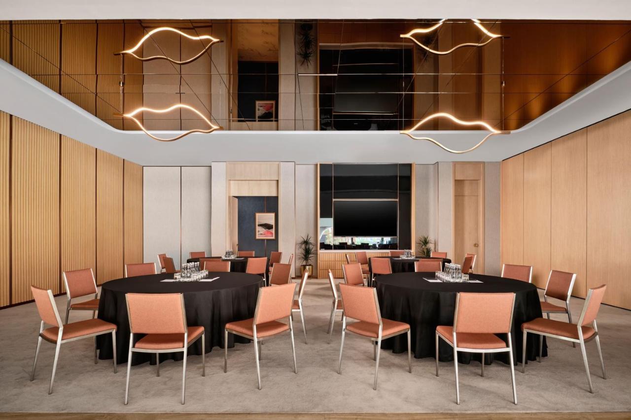 Hotel W Dubai - Mina Seyahi (Adults Only) Esterno foto The 100 Club